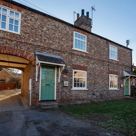 Wheldrake Holiday Cottages *